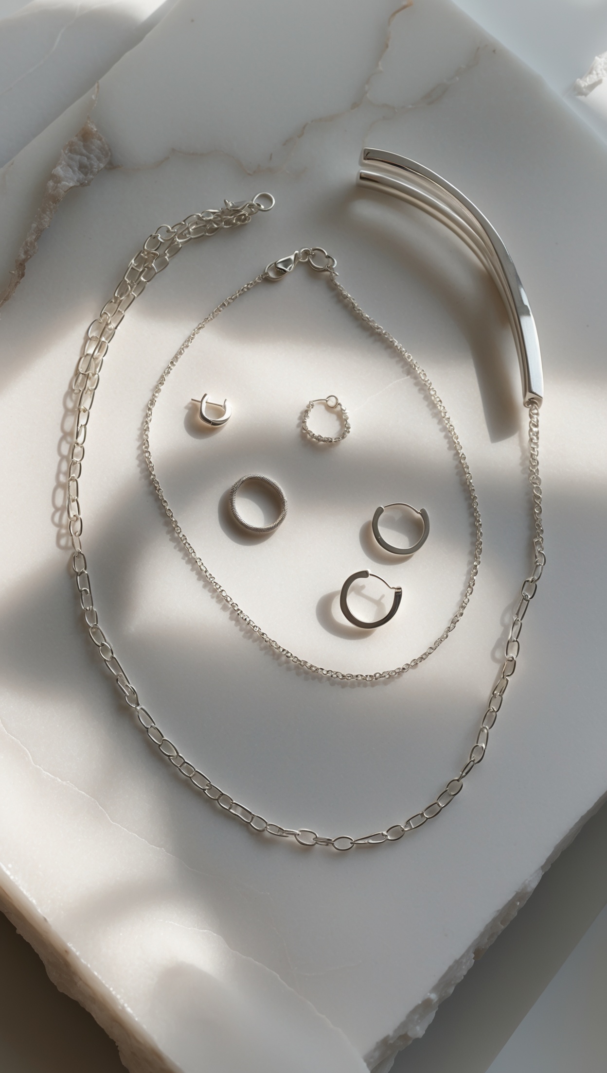 Wear These Silver Jewelry Trends in 2025